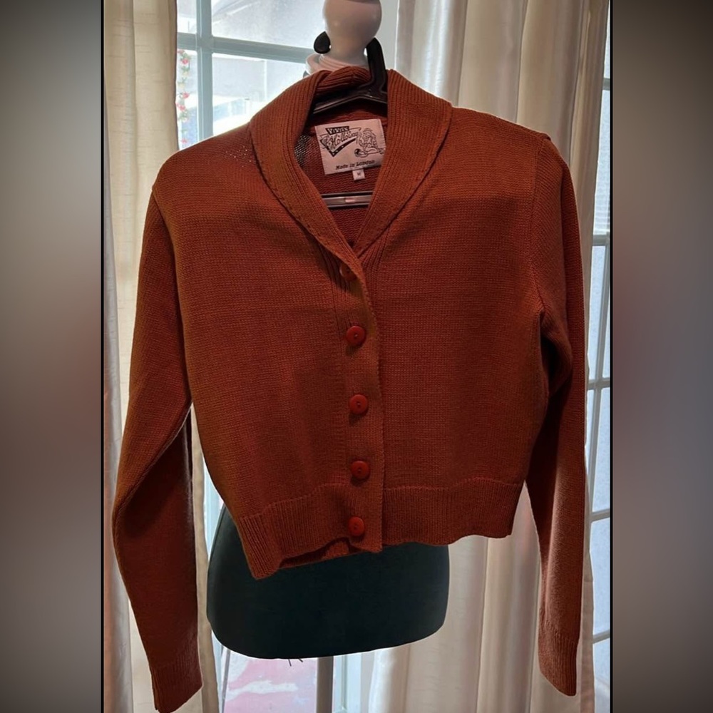 VOH EUC  SZ M med-Brown color cardigan